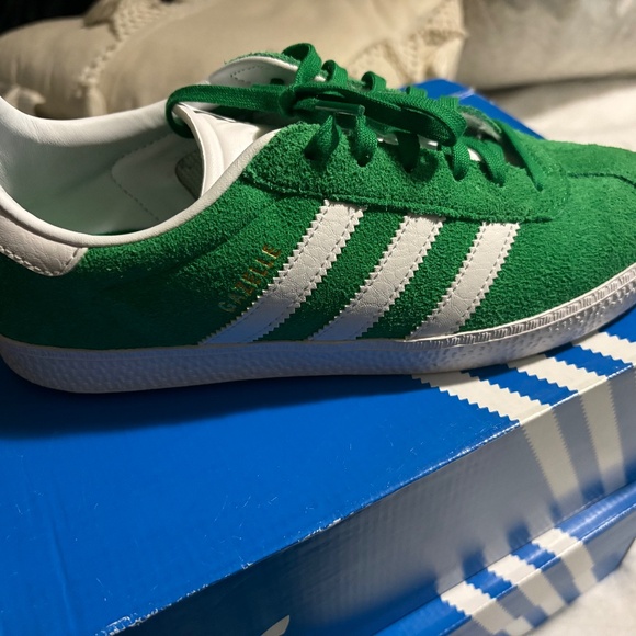 Addidas - Picture 1 of 2